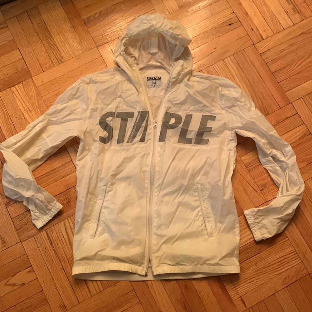 Staple windbreaker